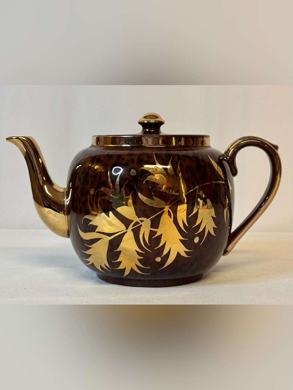 Vintage Gibsons Tortoiseshell Teapot Gold Gilt Leaf Art Deco GrandmaCore